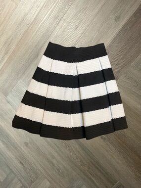 Touch Me Womens Skirt Black White Medium‎ Textured Knit Stripe Mod Retro Cute